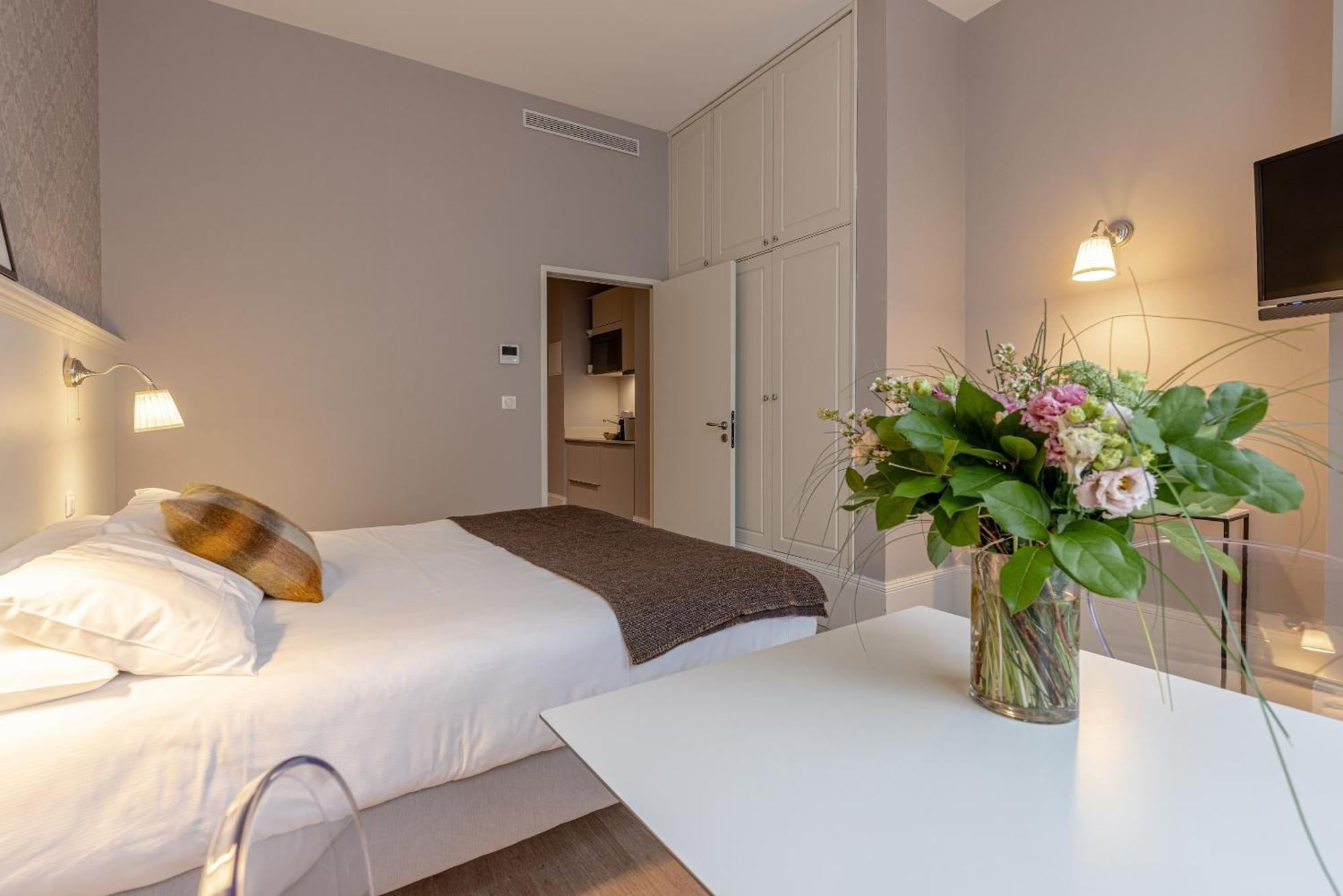 La Maison Blanche - Apparthotels De Charme Chic & Cosy A 350M Du Coeur De Ville De Limoges - Acces Autonome Pokoj fotografie