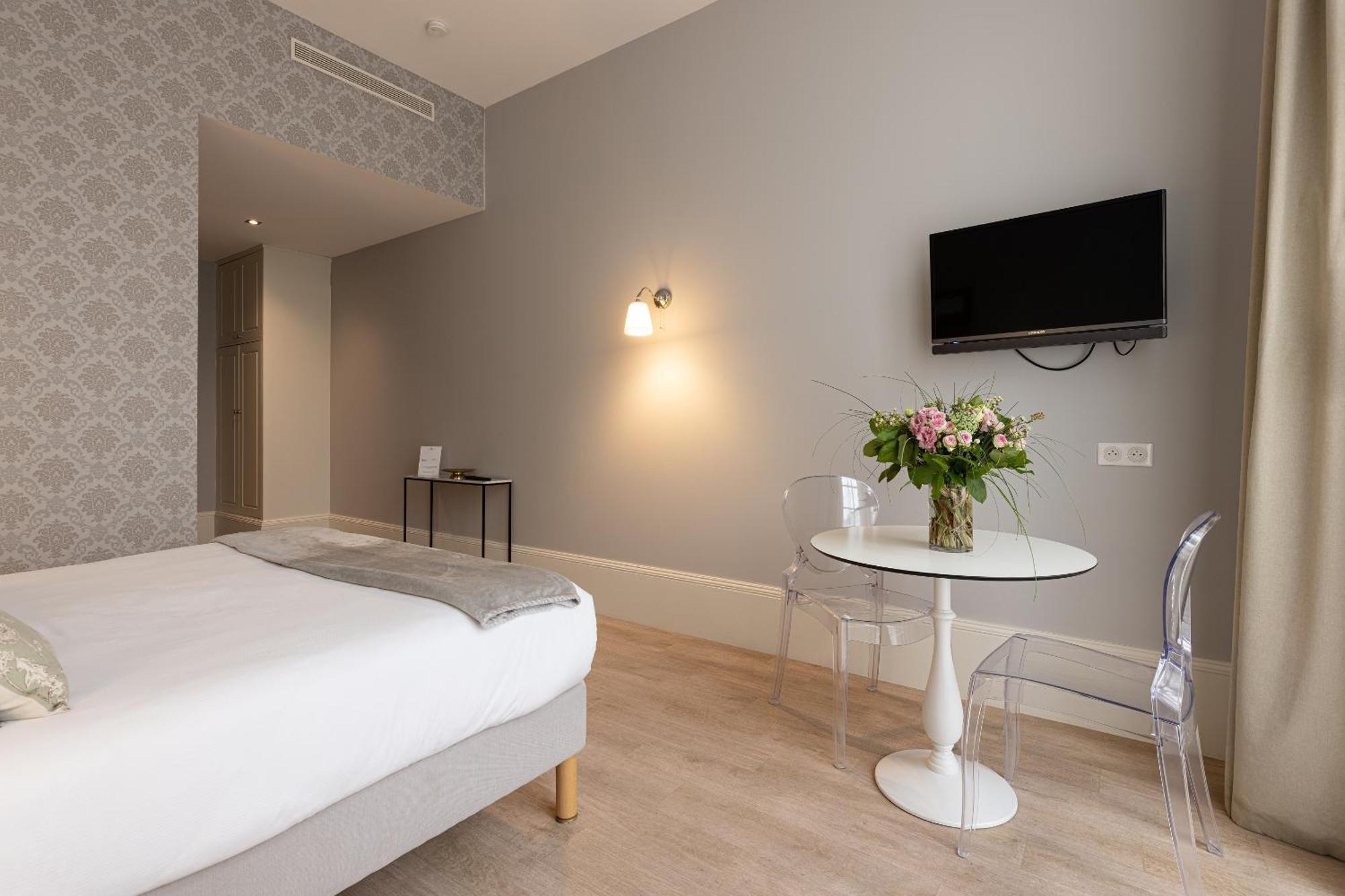 La Maison Blanche - Apparthotels De Charme Chic & Cosy A 350M Du Coeur De Ville De Limoges - Acces Autonome Pokoj fotografie